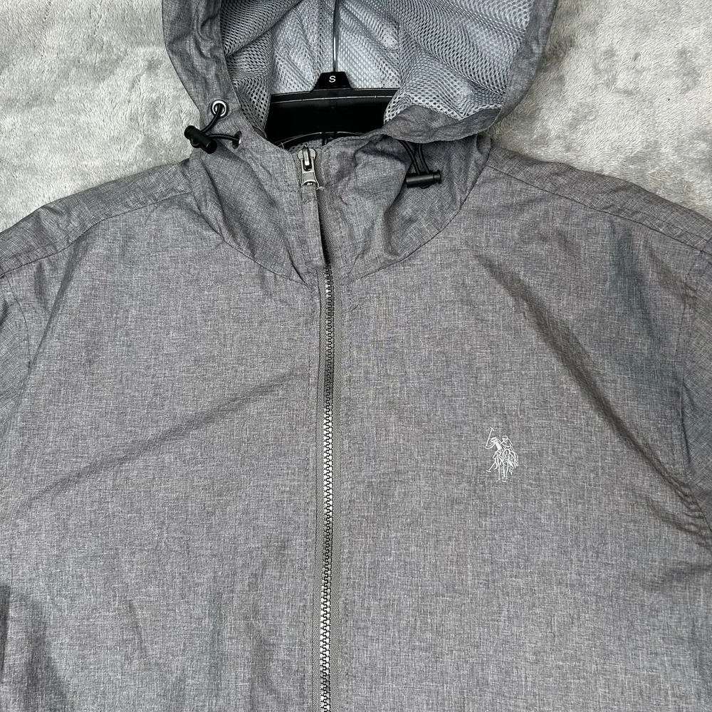U.S. POLO ASSN. MENS FULL ZIP POLYESTER RAIN WATER RESISTANT GRAY JACKET Size‎ M